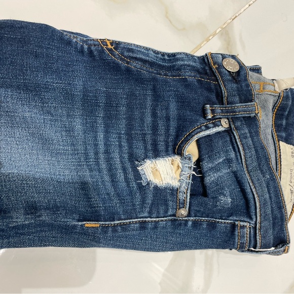 Rag and Bone Jeans. Mid rise - Picture 2 of 3